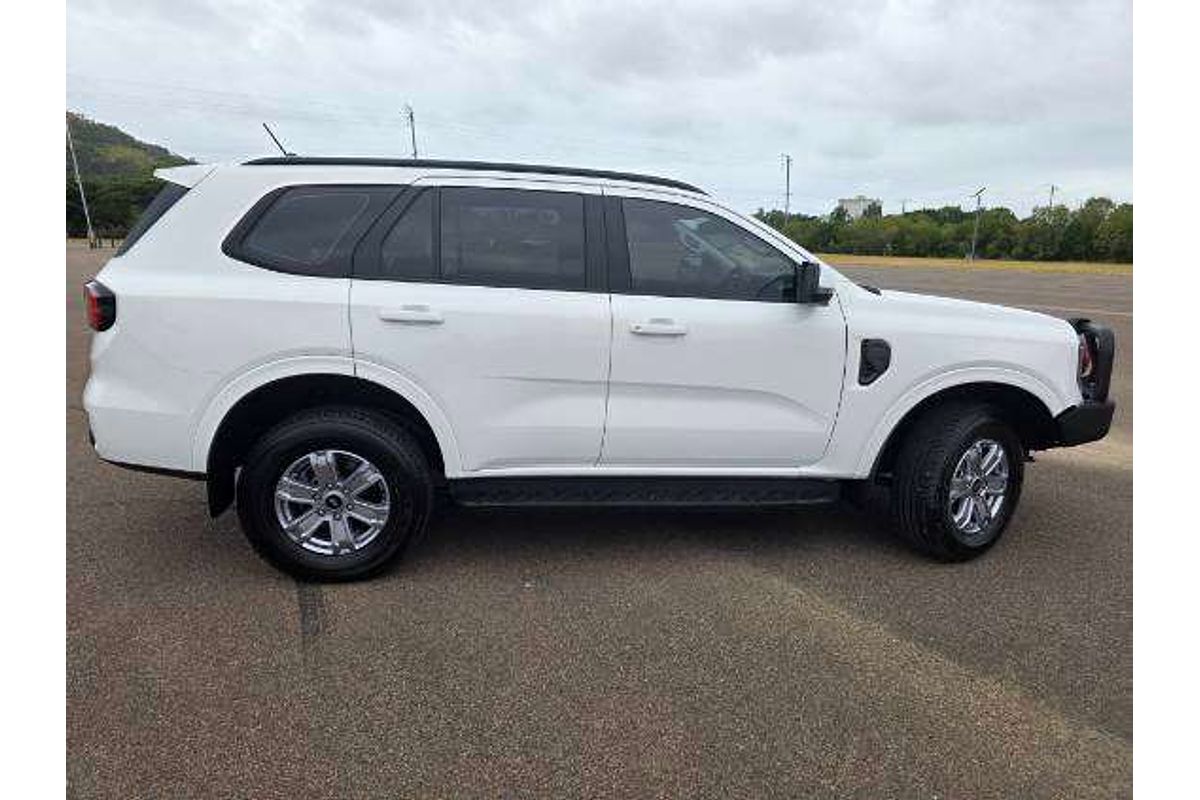 2025 Ford Everest Ambiente  2.0L