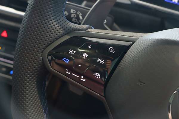 2025 Volkswagen T-Roc R D11