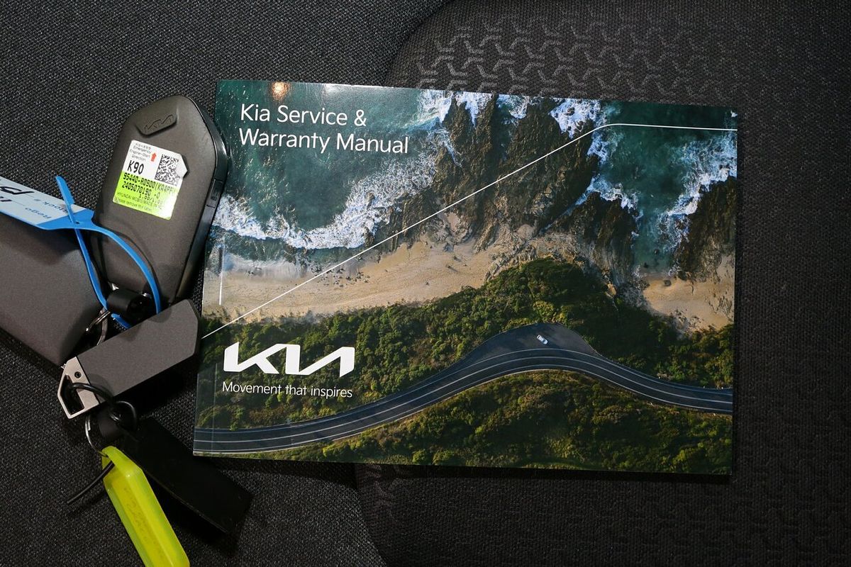 2024 Kia Carnival S KA4