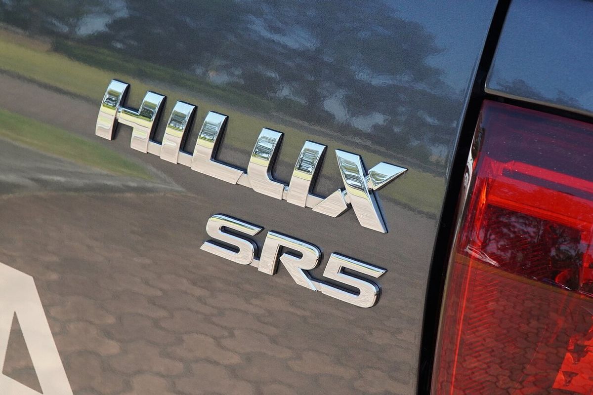 2018 Toyota Hilux SR5 GUN126R 4X4