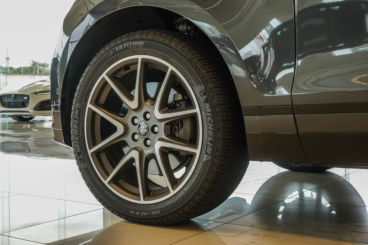 2023 Land Rover Range Rover Velar P400 R-Dynamic SE L560