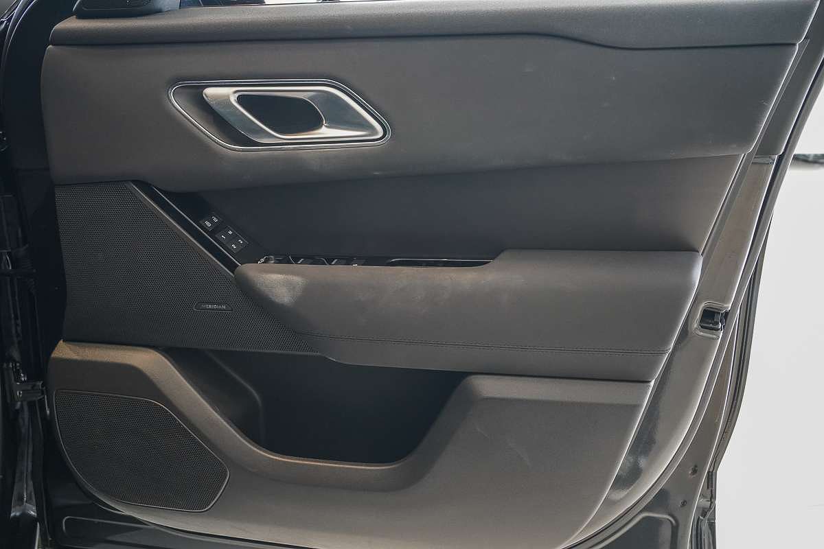 2023 Land Rover Range Rover Velar P400 R-Dynamic SE L560