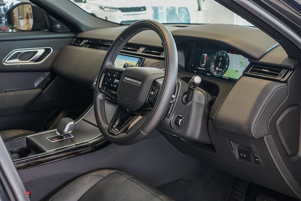 2023 Land Rover Range Rover Velar P400 R-Dynamic SE L560