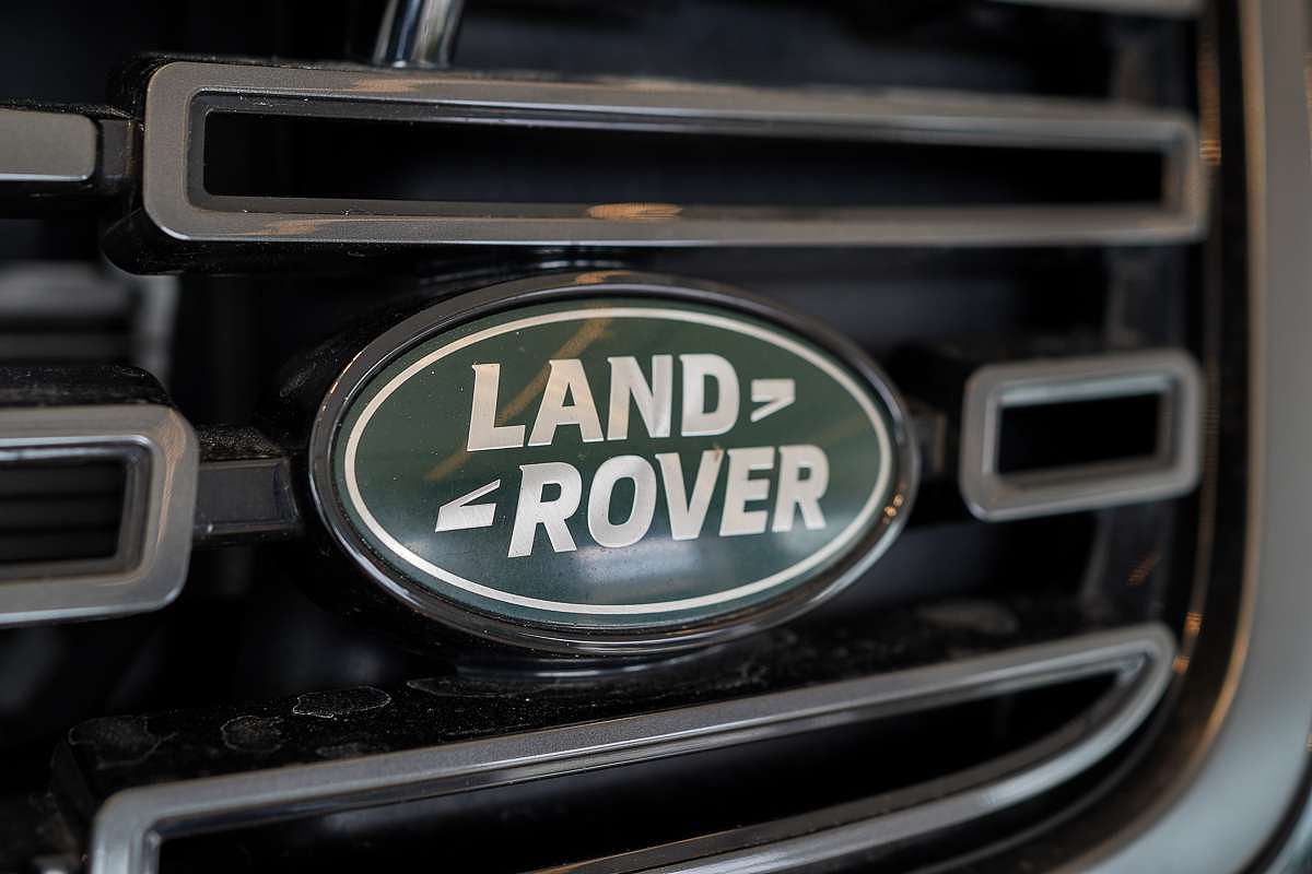 2023 Land Rover Range Rover Velar P400 R-Dynamic SE L560