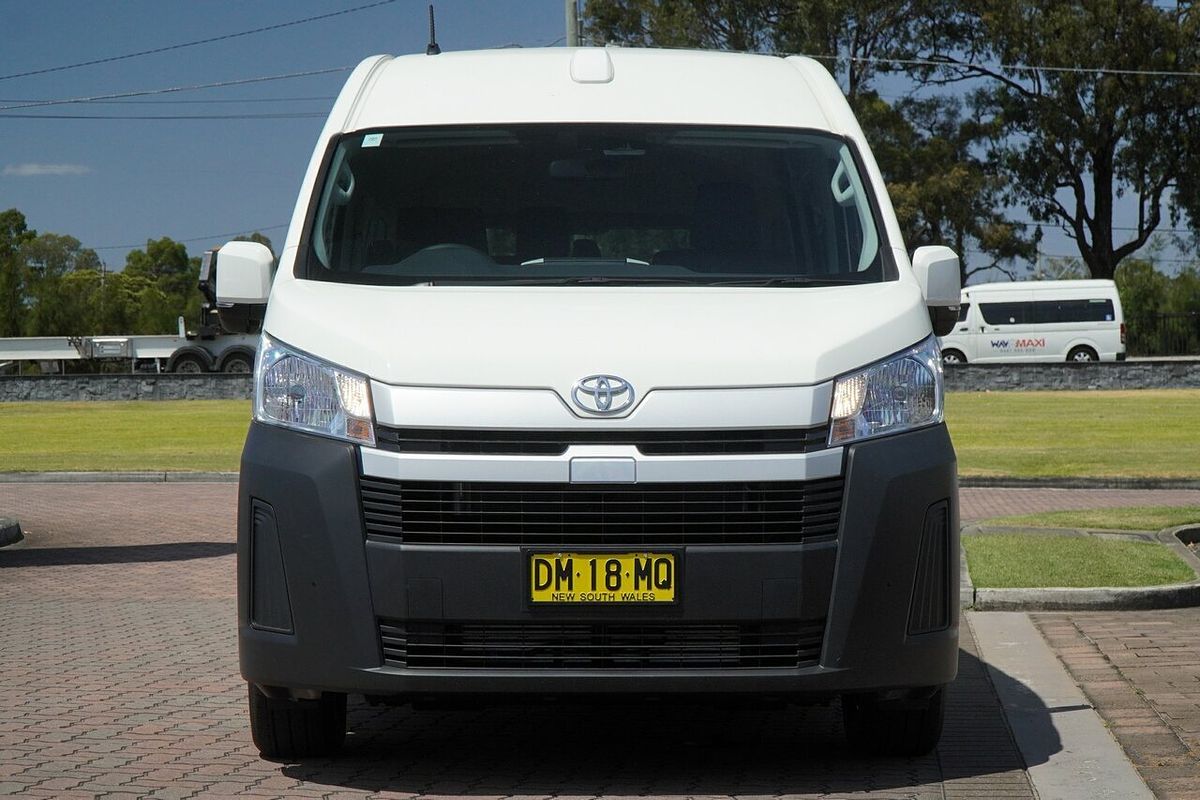 2025 Toyota Hiace Commuter GDH322R ELWB High Roof