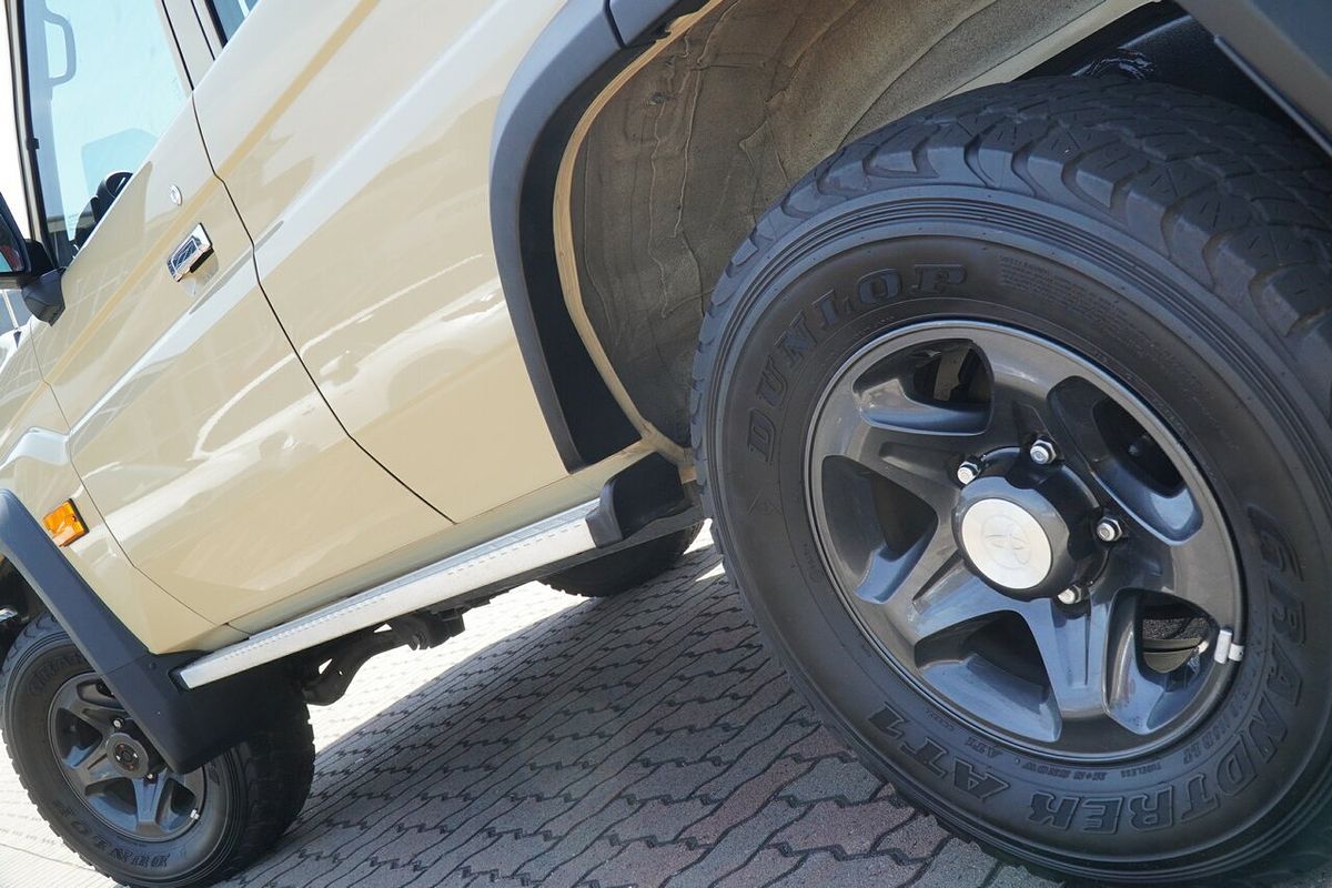 2024 Toyota Landcruiser GXL GDJL76R