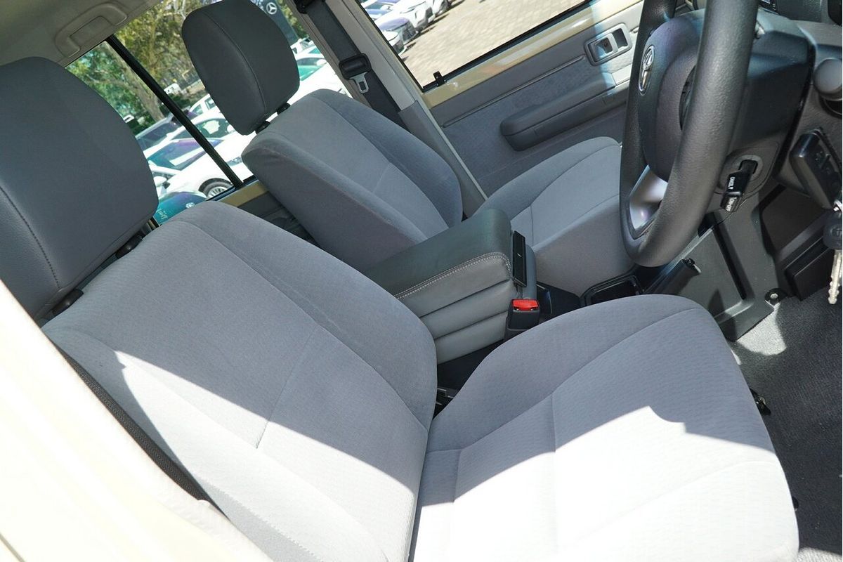 2024 Toyota Landcruiser GXL GDJL76R