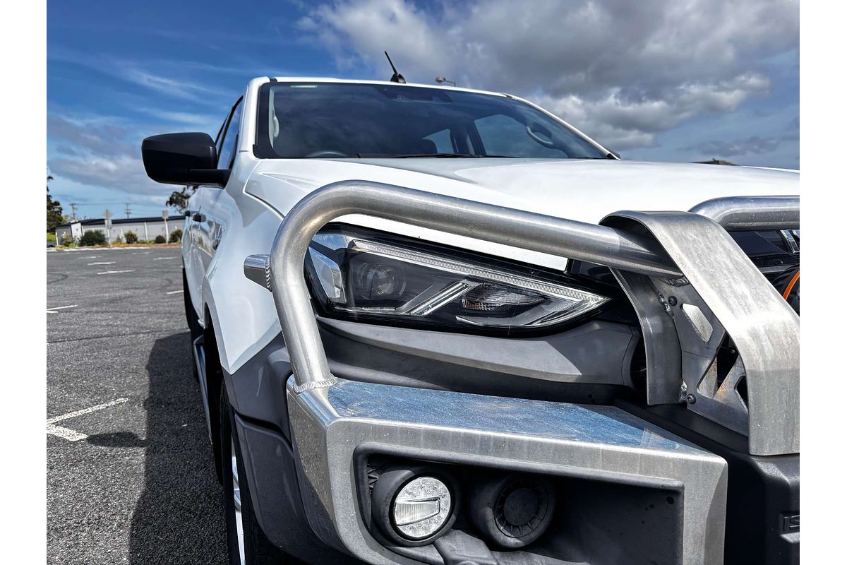 2022 Isuzu MU-X LS-M