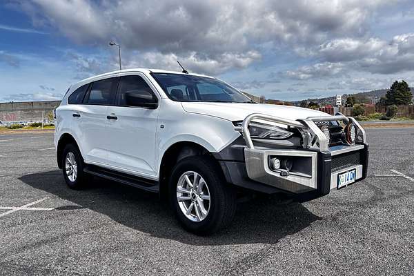 2022 Isuzu MU-X LS-M