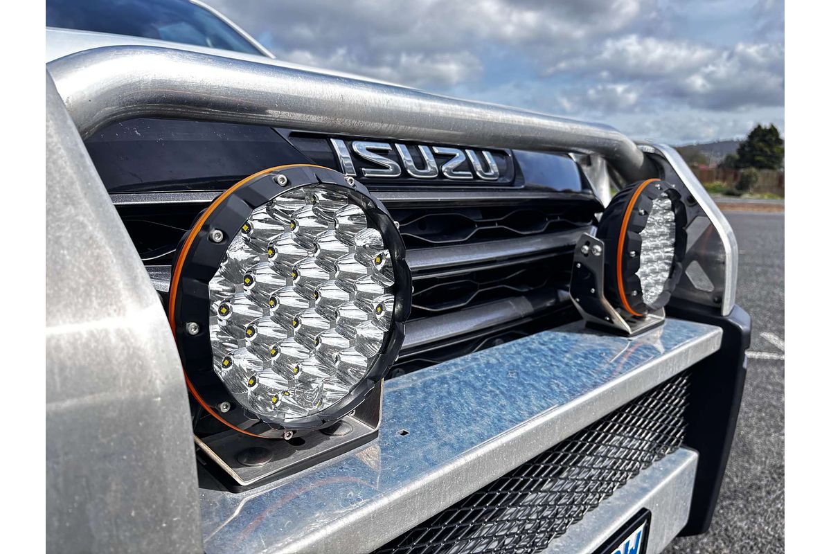 2022 Isuzu MU-X LS-M