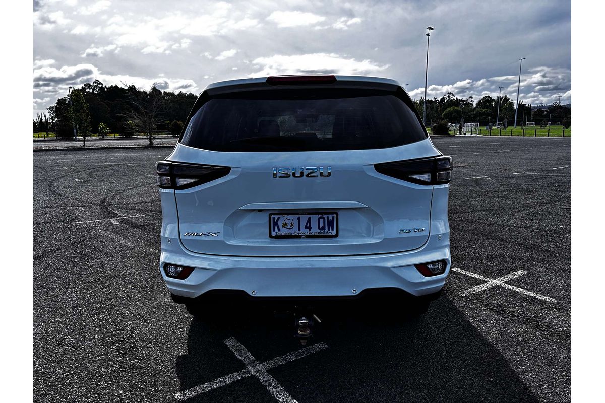 2022 Isuzu MU-X LS-M