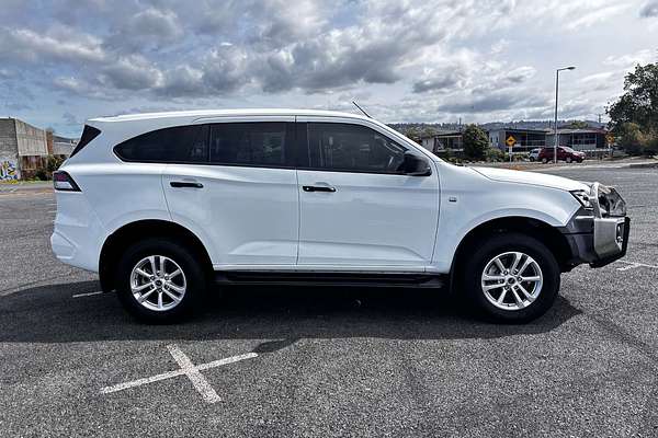 2022 Isuzu MU-X LS-M