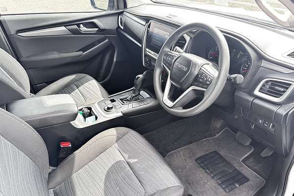2022 Isuzu MU-X LS-M