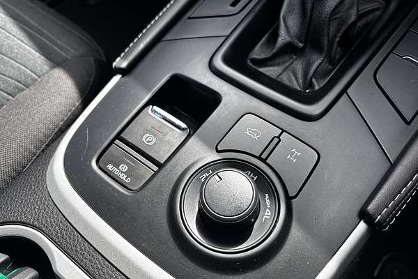 2022 Isuzu MU-X LS-M