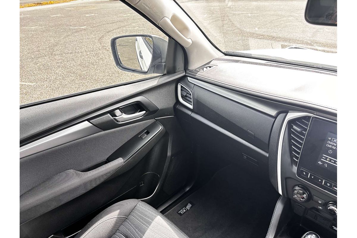 2022 Isuzu MU-X LS-M