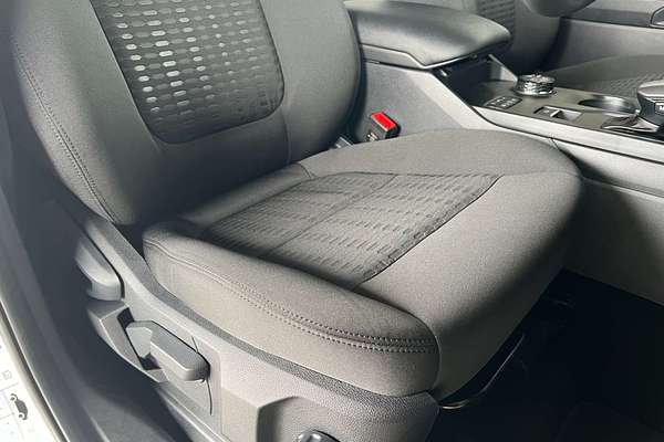 2025 Ford Everest Ambiente  2.0L