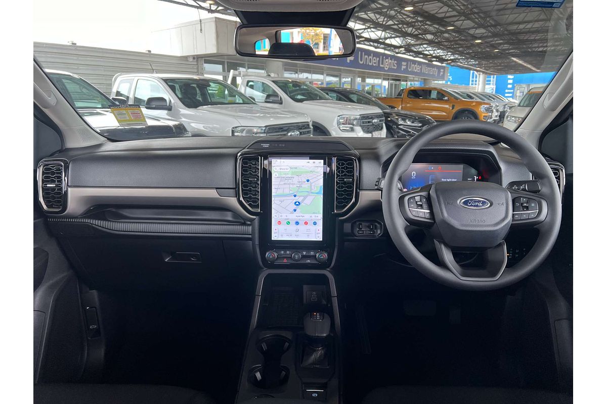 2025 Ford Everest Ambiente  2.0L