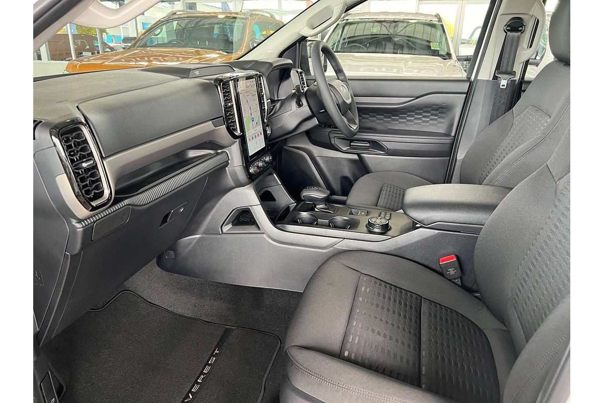 2025 Ford Everest Ambiente  2.0L