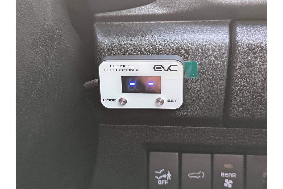 2025 Isuzu MU-X X-TERRAIN