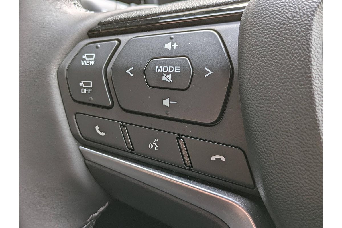 2025 Isuzu MU-X X-TERRAIN