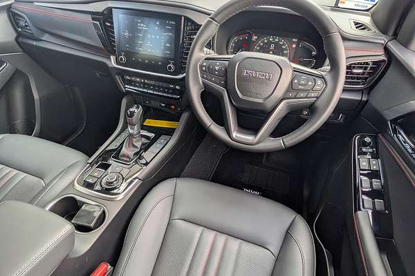 2025 Isuzu MU-X X-TERRAIN