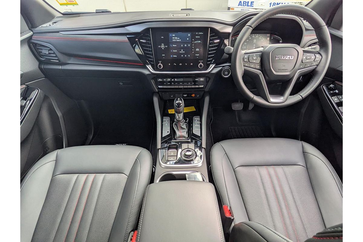 2025 Isuzu MU-X X-TERRAIN