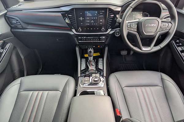 2025 Isuzu MU-X X-TERRAIN