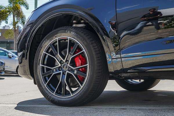 2025 Audi Q5 55 TFSI e S line FY