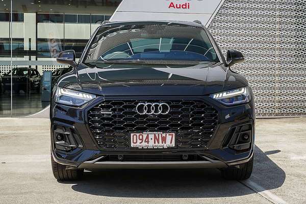2025 Audi Q5 55 TFSI e S line FY