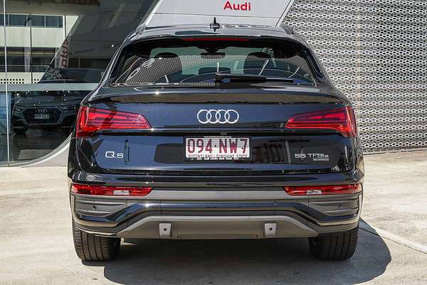 2025 Audi Q5 55 TFSI e S line FY