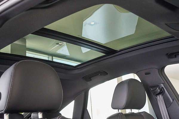 2025 Audi Q5 55 TFSI e S line FY