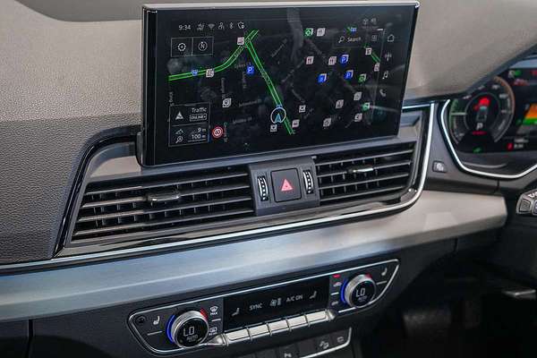 2025 Audi Q5 55 TFSI e S line FY