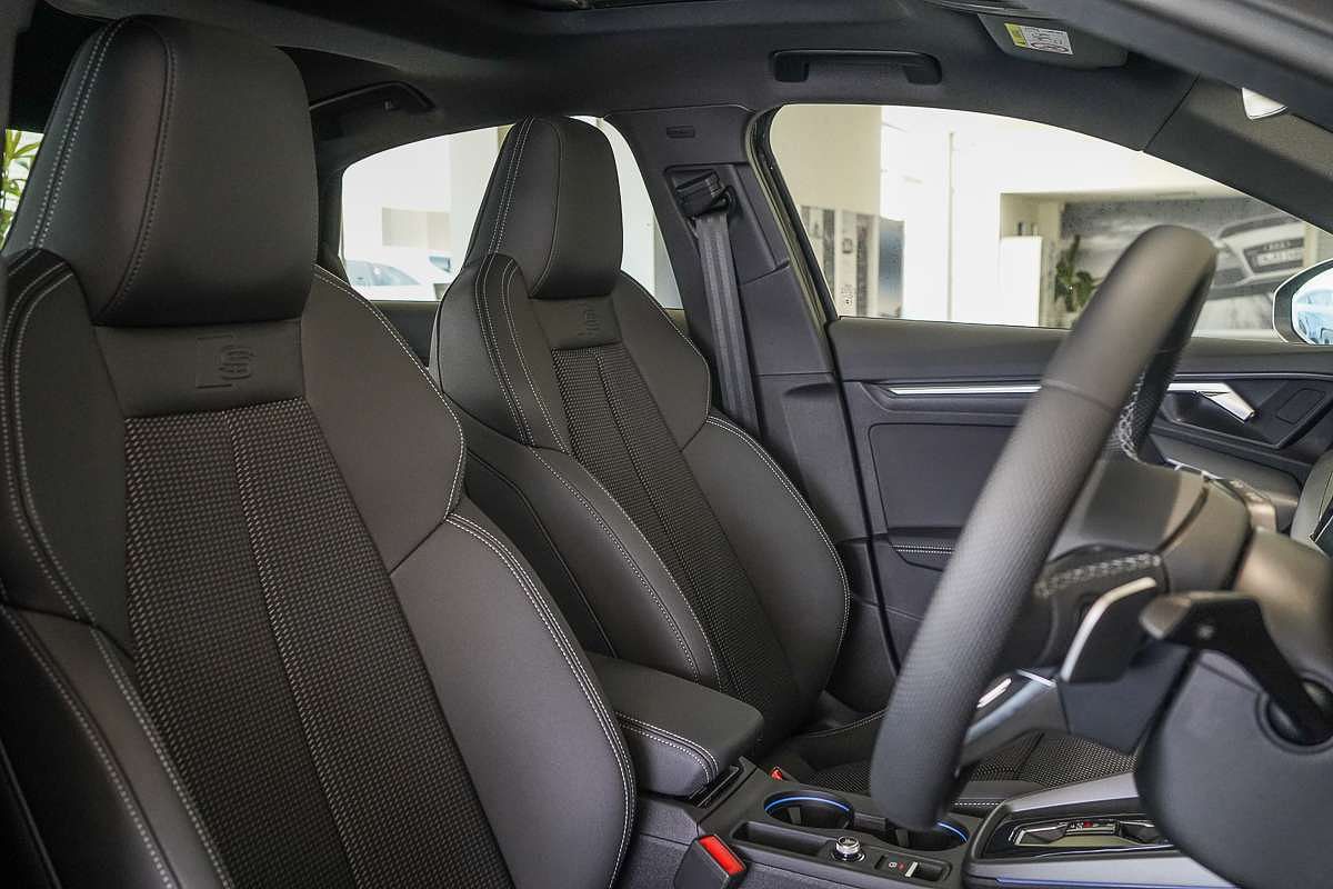 2025 Audi A3 35 TFSI S line GY