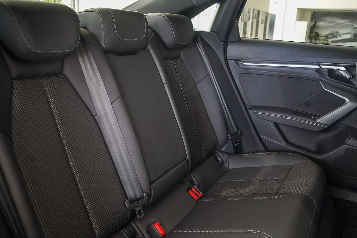 2025 Audi A3 35 TFSI S line GY