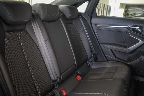 2025 Audi A3 35 TFSI S line GY