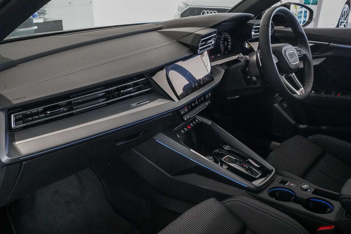 2025 Audi A3 35 TFSI S line GY