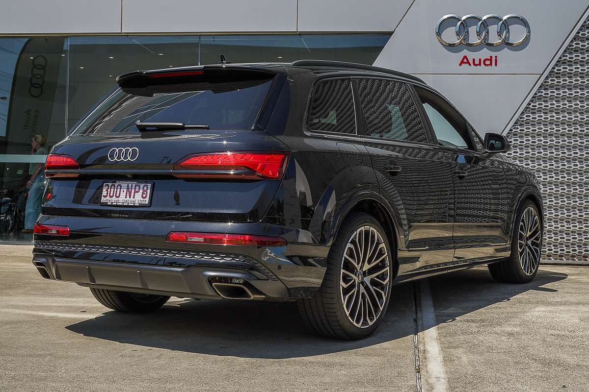 2024 Audi Q7 55 TFSI S line 4M