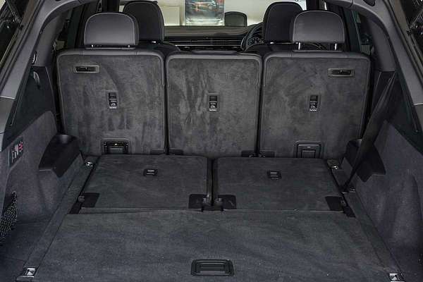 2024 Audi Q7 55 TFSI S line 4M