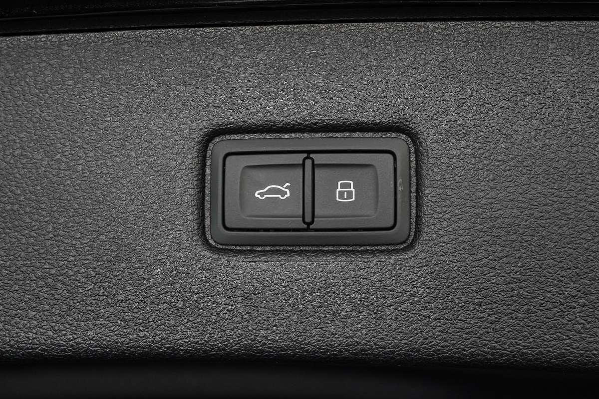 2024 Audi Q7 55 TFSI S line 4M