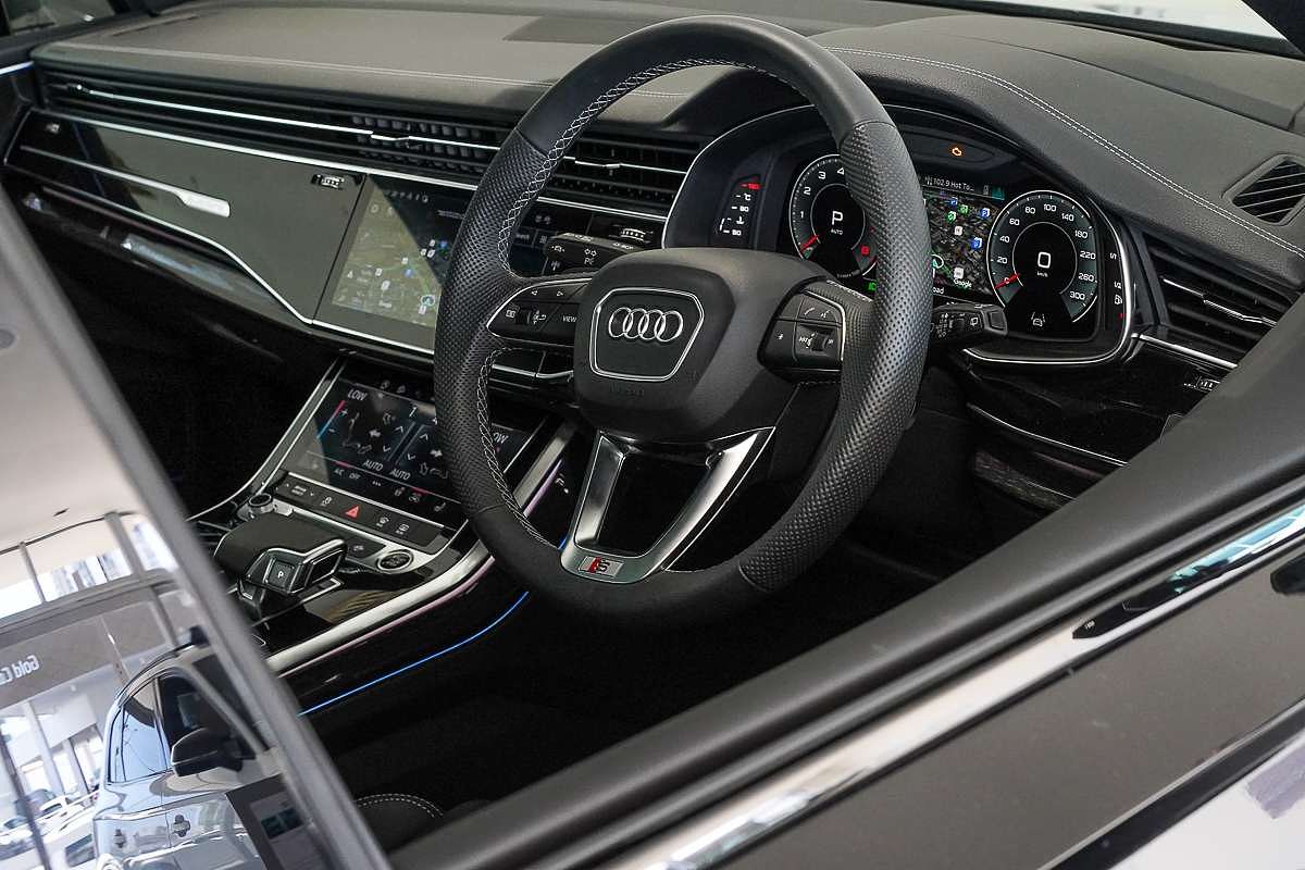 2024 Audi Q7 55 TFSI S line 4M