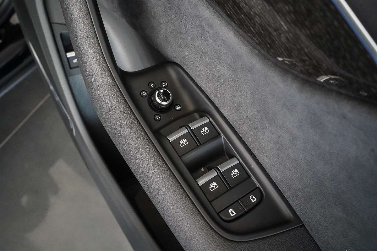 2024 Audi Q7 55 TFSI S line 4M