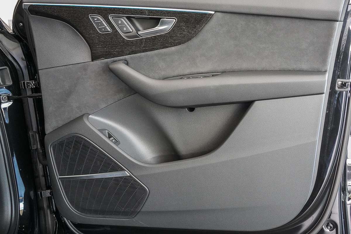 2024 Audi Q7 55 TFSI S line 4M