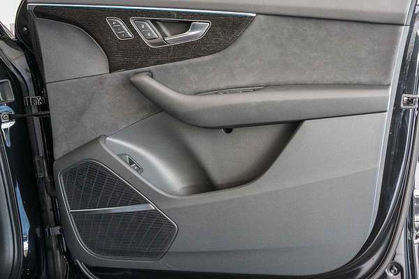 2024 Audi Q7 55 TFSI S line 4M