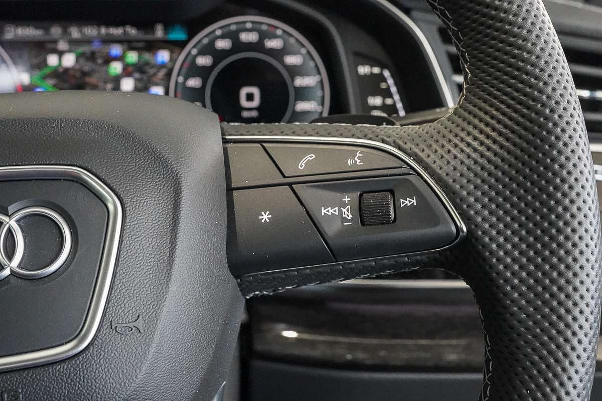 2024 Audi Q7 55 TFSI S line 4M