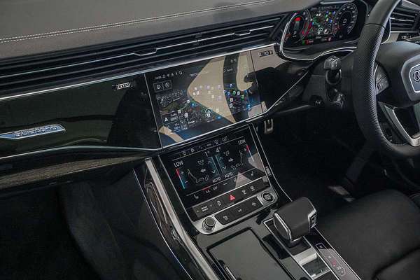 2024 Audi Q7 55 TFSI S line 4M