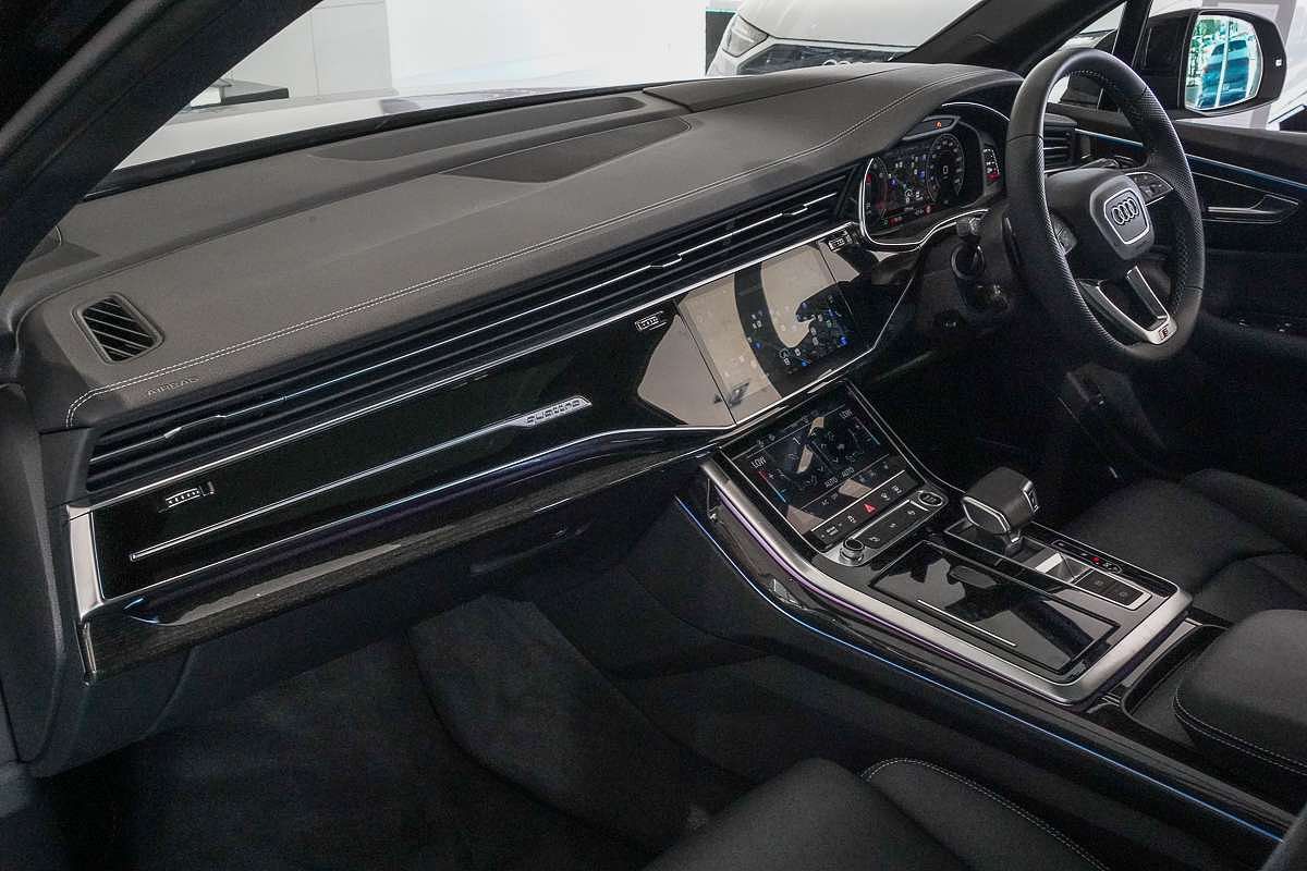 2024 Audi Q7 55 TFSI S line 4M