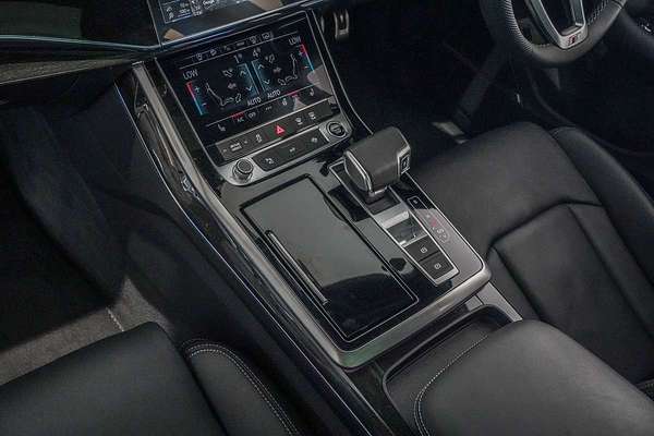 2024 Audi Q7 55 TFSI S line 4M