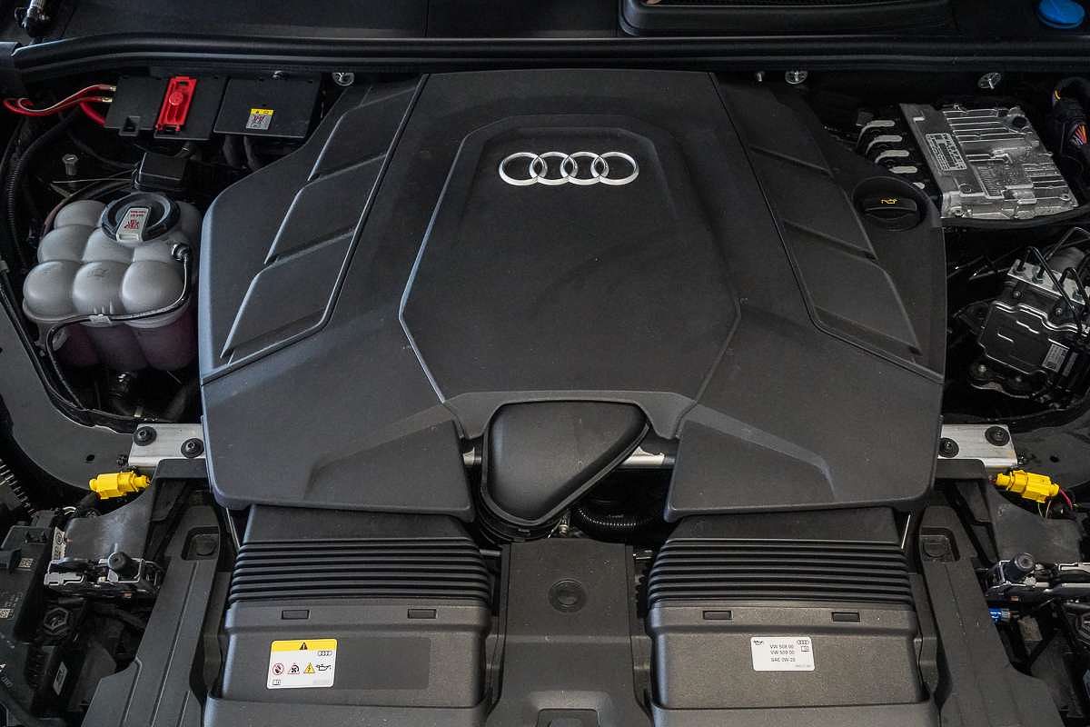 2024 Audi Q7 55 TFSI S line 4M