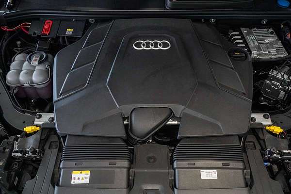 2024 Audi Q7 55 TFSI S line 4M