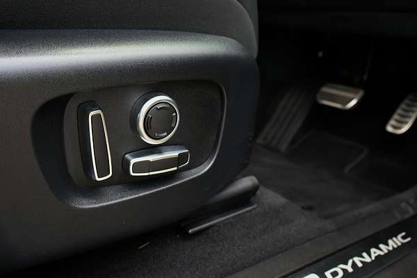 2022 Land Rover Range Rover Evoque P250 R-Dynamic SE L551